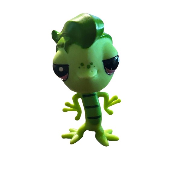 Hasbro Littlest Pet Shop LPS #1773 Green Gecko Lizard Figure – Pink Eyes - Picture 1 of 5